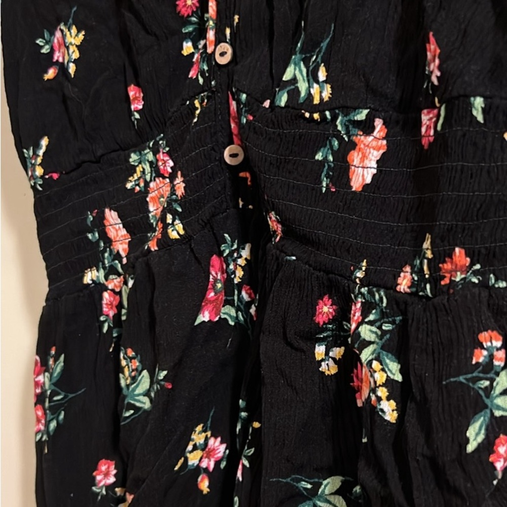 Floral Ambiance Blouse 🌸 - Picture 4 of 5